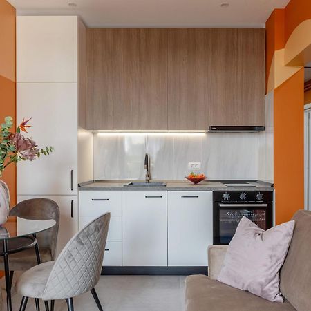 Playful & Bright 1Br Near The Faculty Of Law Apartment Bukares Bagian luar foto
