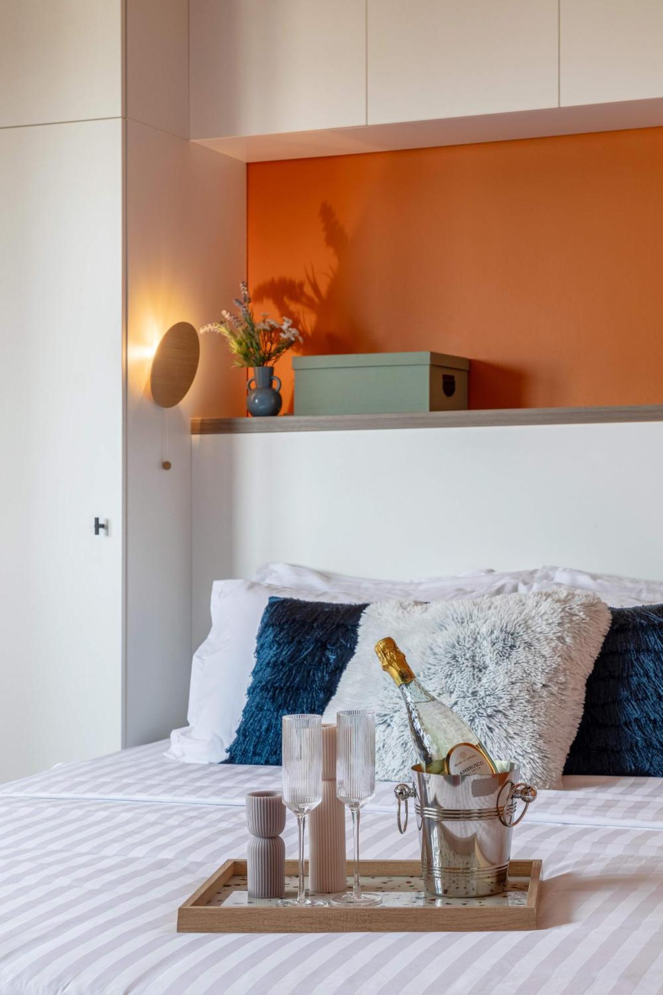 Playful & Bright 1Br Near The Faculty Of Law Apartment Bukares Bagian luar foto